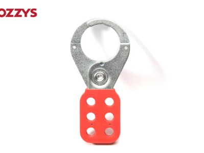 帮我写一篇关于安全搭扣锁的700个字中文原创的文章，并在文章前面配上一个标题，标题前面加上“标题”两字