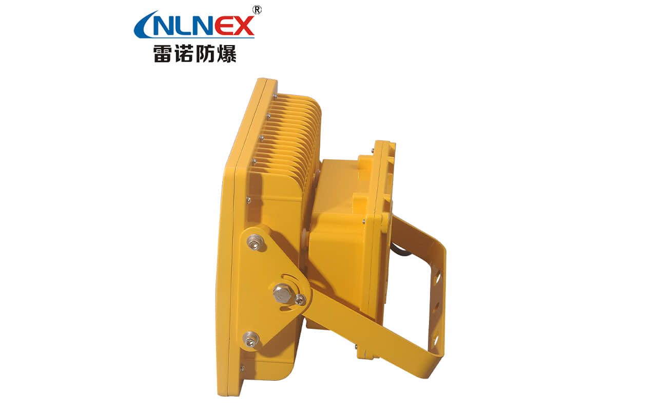 LED防爆灯-3.jpg LED防爆灯-3.jpg